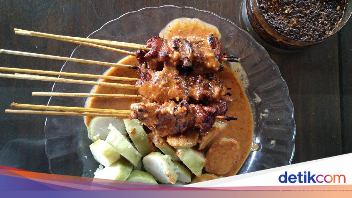 Sate Ayam Endolitah: Rasa Legendaris yang Menggoda di Jantung Cilacap