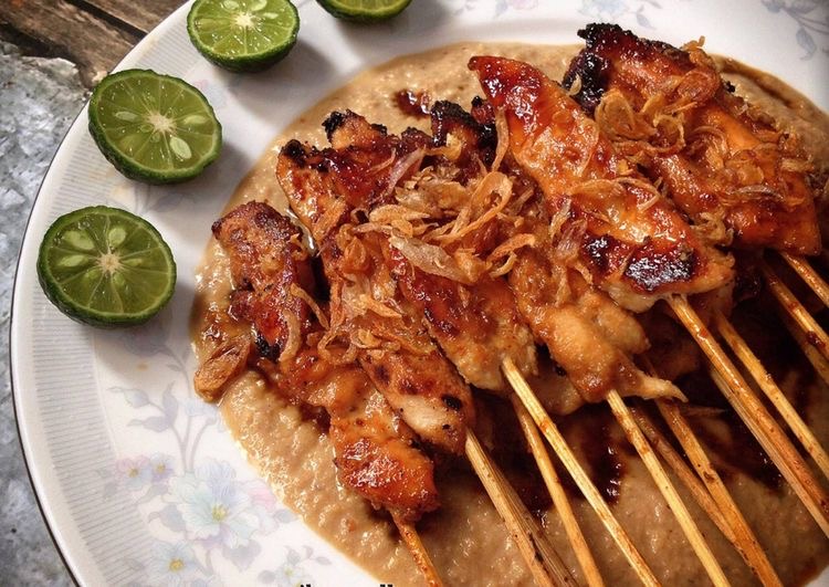 Sate Ayam Endolitah: Rasa Legendaris yang Menggoda Lidah di Cilacap